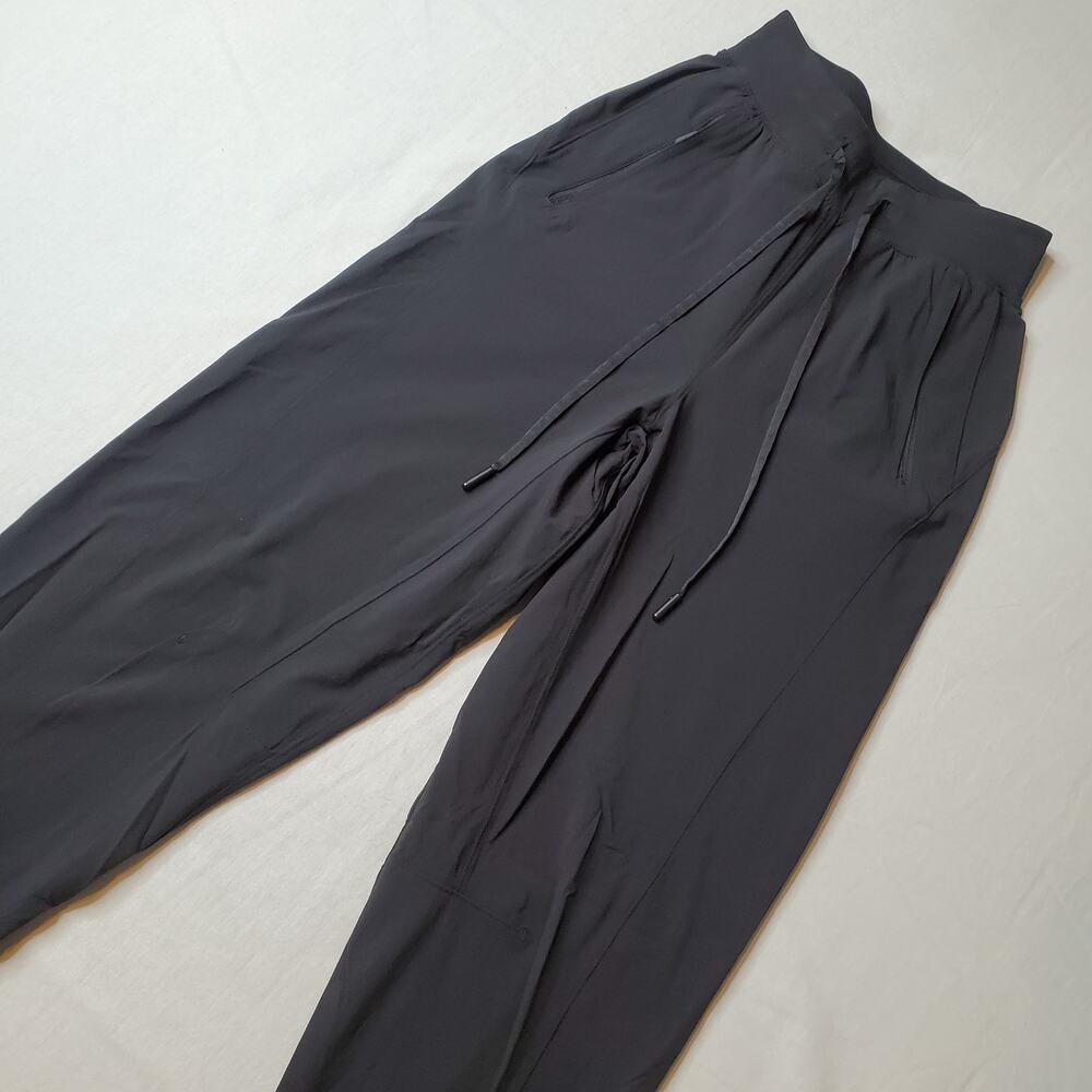 Lululemon Women's Size 0 License To Train High Rise Pant Black W5FFES